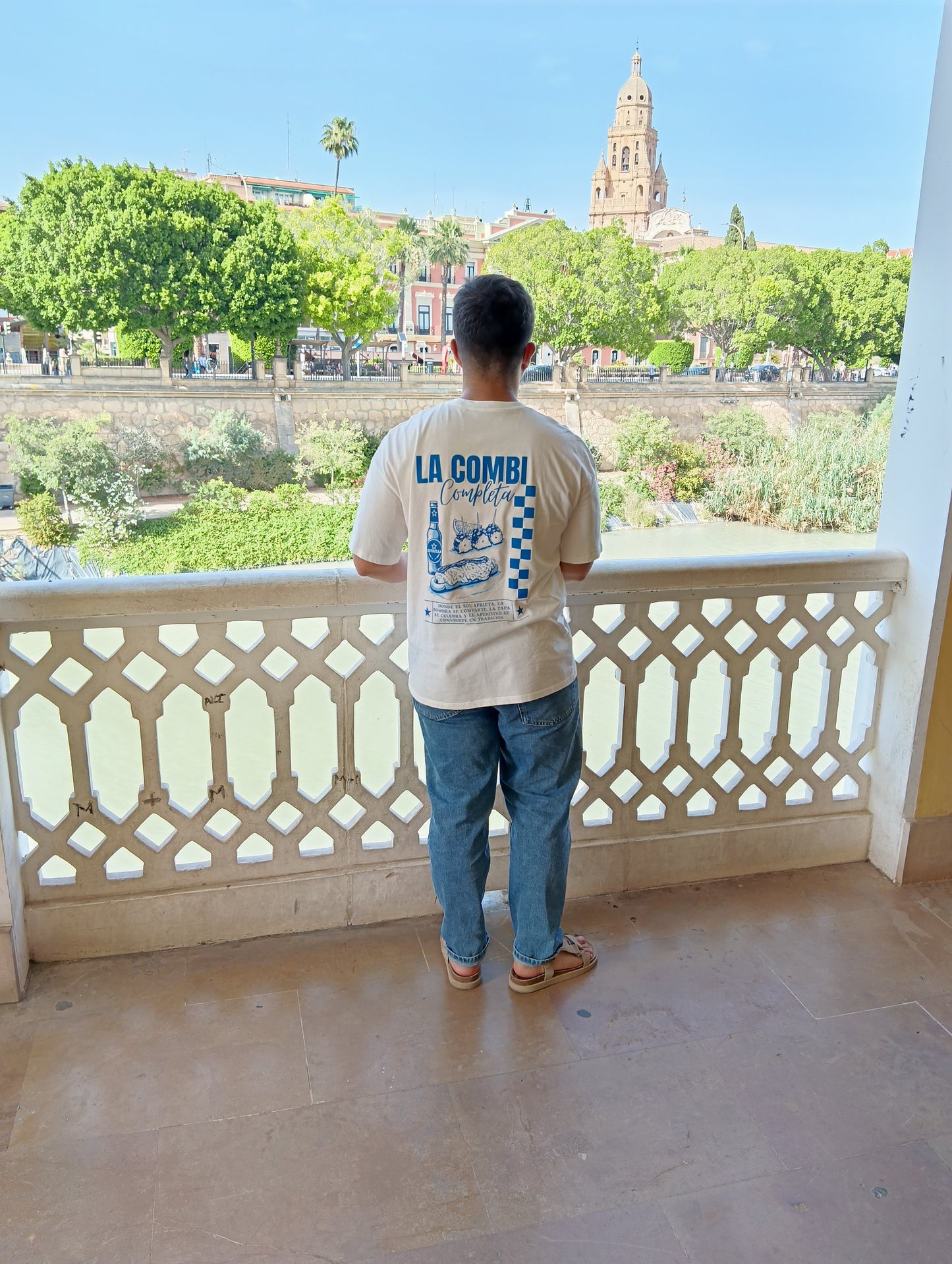 CAMISETA LA COMBI COMPLETA